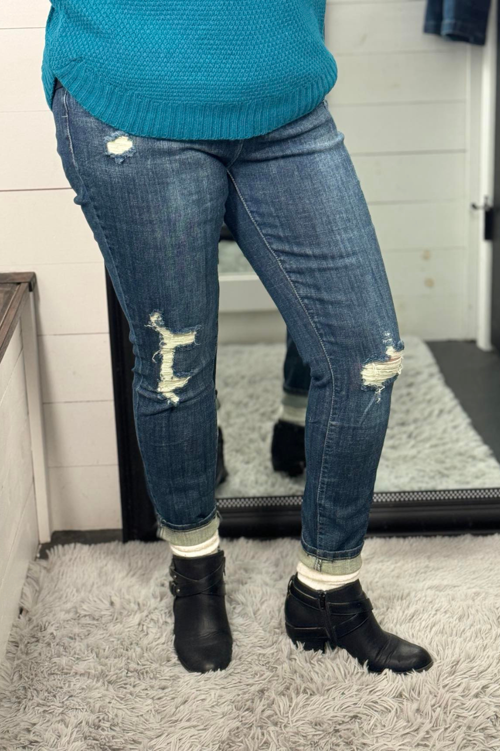 WannaBettaButt Mid-Rise Skinny Jeans