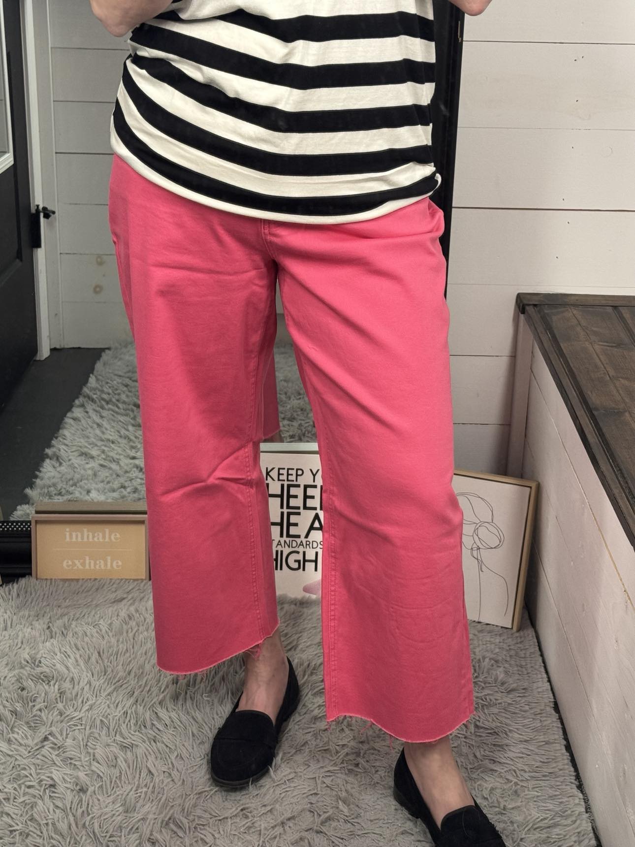 Lesli Cropped Wide Leg Jeans - Pink