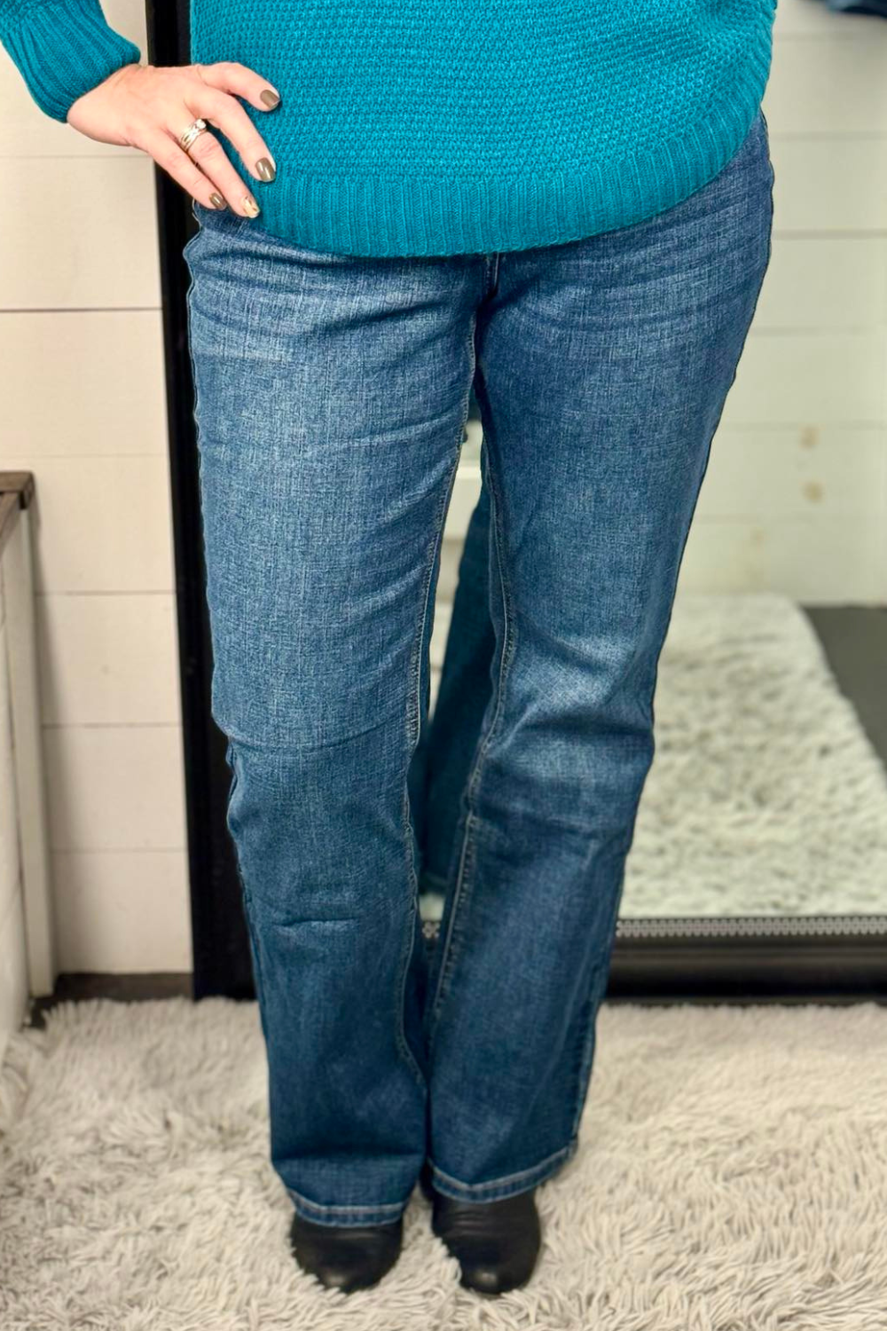 Mid-Rise Flax Flap Pocket Bootcut Jeans